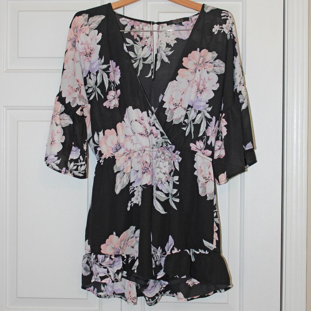 Forever 21 Contemporary Floral Shorts Romper